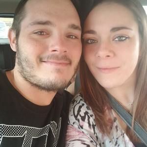 Meet your Posher, Larissa